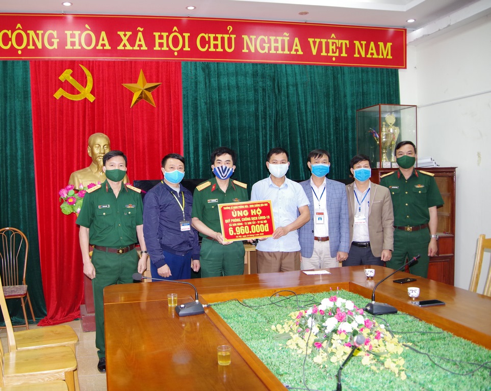 2-copy.jpg (299 KB)