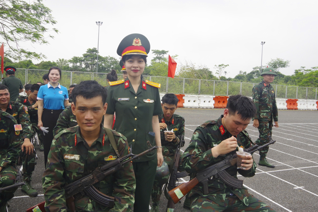 z6583765404485-c146569d232aabf8af53990a0687a64a.jpg (668 KB)
