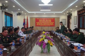TRƯỜNG SĨ QUAN PHÒNG HÓA ĐÓN ĐOÀN CÁN BỘ, GIẢNG VIÊN, HỌC VIÊN LỚP ĐÀO TẠO NGẮN HẠN CH-TM CAO CẤP CHIẾN DỊCH, CHIẾN LƯỢC QUÂN ĐỘI HOÀNG GIA CAMPUCHIA KHÓA 19 ĐANG HỌC TẠI HỌC VIỆN QUỐC PHÒNG