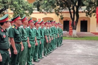 Trường Sĩ quan Phòng hóa tổ chức Thi Tốt nghiệp môn Công tác đảng, công tác chính trị cho học viên Sĩ quan dự bị khóa 32